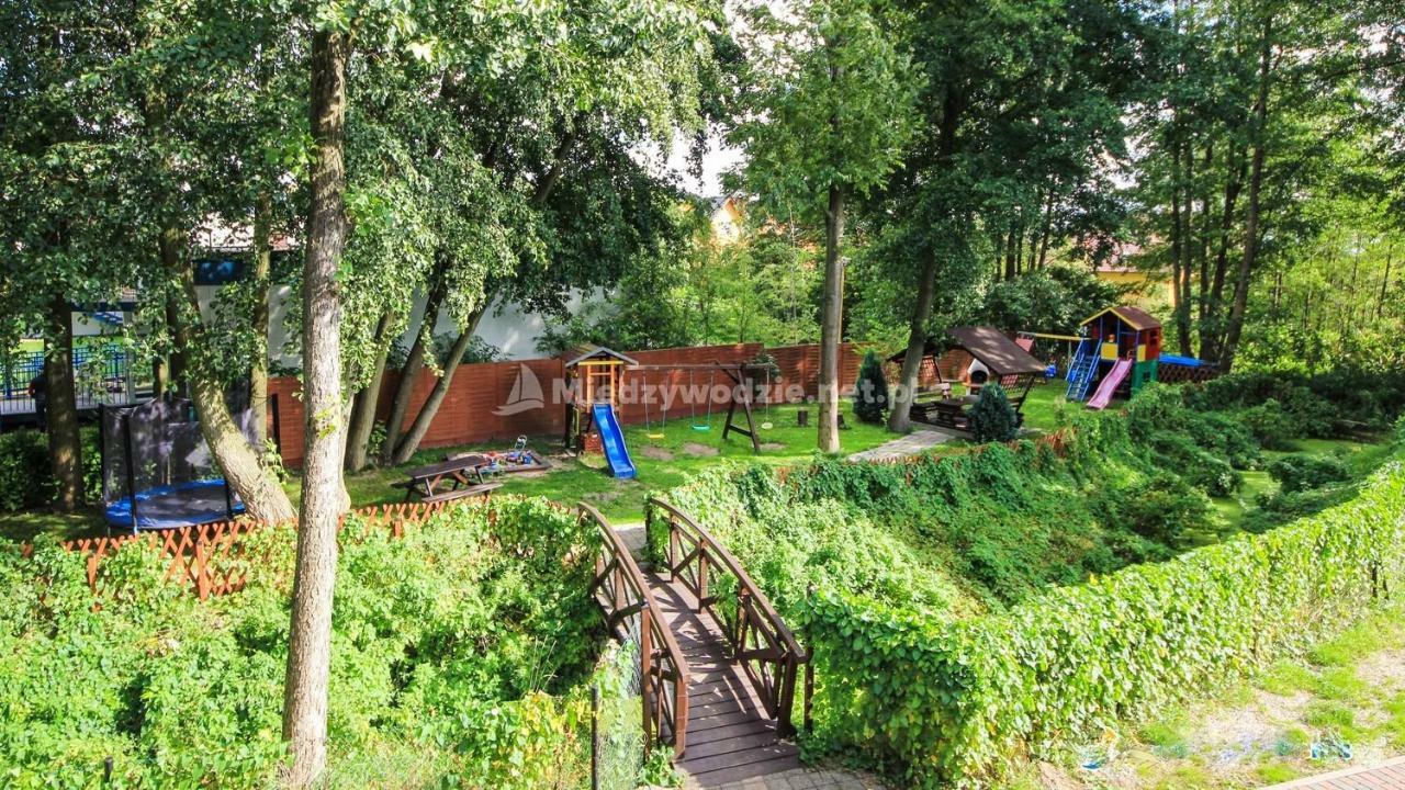Dom Goscinny Agcez Miedzywodzie Bagian luar foto